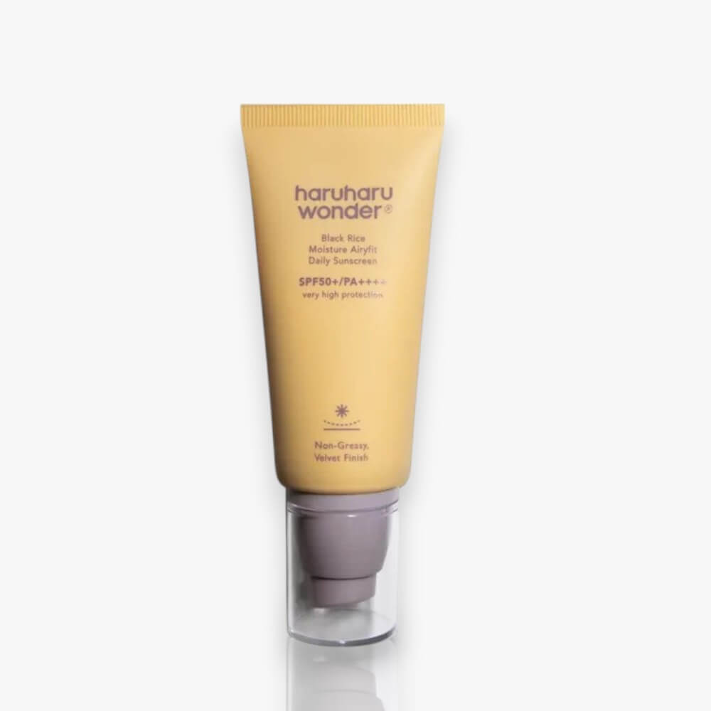 Crème solaire Haruharu Wonder Black Rice Moisture Airyfit SPF50, offrant une protection élevée contre les rayons UV tout en hydratant la peau.