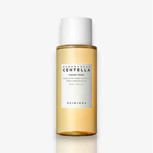Skin1004 Madagascar Centella Toning Toner 210ml, toner apaisant à base de centella asiatica, conçu pour hydrater et équilibrer la peau tout en la préparant aux soins suivants.