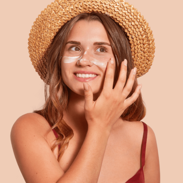 Produits solaires pour une peau protégée et nourrie, adaptés à tous les types de peau.
